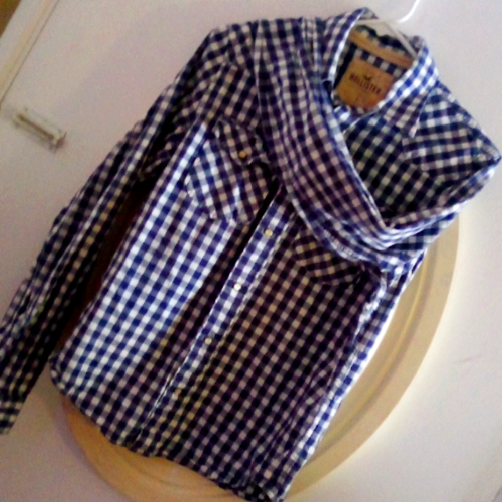 Men's Hollister long sleeve shirt